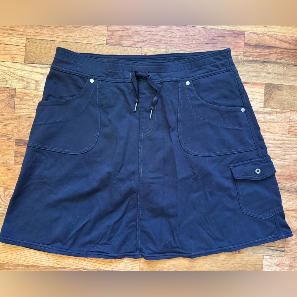 KUHL Mova Black Skort Skirt w Shorts Stretch Knit Side Pocket